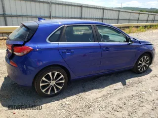 2019 Hyundai Elantra GT with VIN KMHH35LE6KU117149, listed as a Copart auction lot 59414694 with 35,976 mi miles and Salvage Title. Bid and sale history available at carsss.com. Image 3.