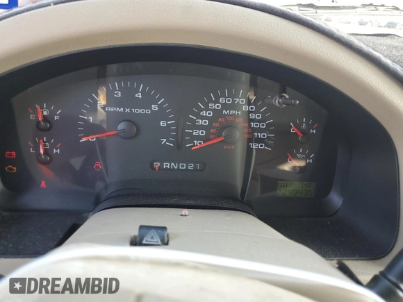 2005 Ford F-150 XLT с VIN 1FTPX12525NB25097, выставлен на аукционе Copart как лот 55592505 с пробегом 224 943 миль миль и Чистый • Clean title. История ставок и продаж доступна на DreamBid. Изображение 9.