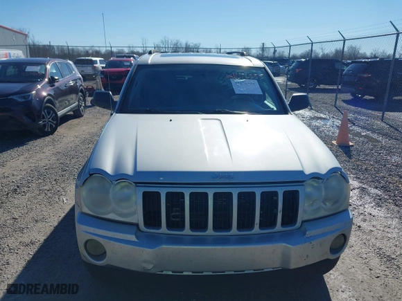 2005 Jeep Grand Cherokee Laredo with VIN 1J4HR48N65C537469, listed as a IAAI auction lot 41676555 with 226,084 mi miles. Bid and sale history available at carsss.com. Image 6.