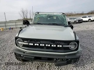 2021 Ford Bronco z VIN 1FMEE5BP2MLA72638, wystawiony jako Copart lot #47970155 z przebiegiem 58 250 mil mil oraz Szkoda całkowita • Salvage title. Historia ofert i sprzedaży dostępna na DreamBid. Obrazek 12.