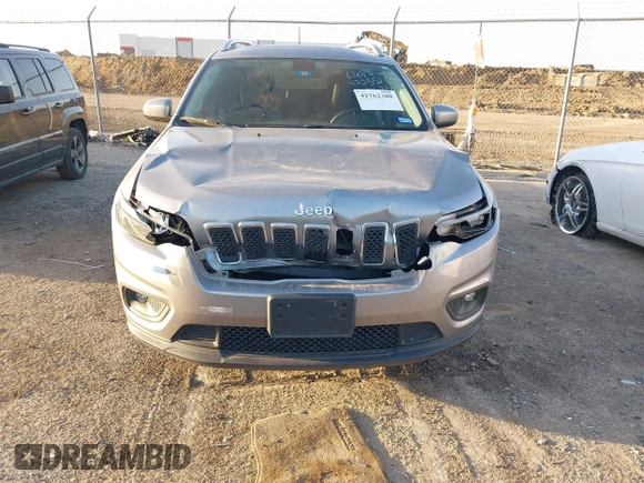 2019 Jeep Cherokee Latitude Plus with VIN 1C4PJLLB7KD128600, listed as a IAAI auction lot 41762380 with 44,740 mi miles. Bid and sale history available at carsss.com. Image 6.