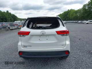 2019 Toyota Highlander LE с VIN 5TDBZRFH8KS955063, выставлен на аукционе IAAI как лот 42647865 с пробегом 63 275 миль миль и . История ставок и продаж доступна на DreamBid. Изображение 15.