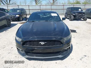 2015 Ford Mustang EcoBoost z VIN 1FA6P8TH1F5341043, wystawiony jako IAAI lot #42046760 z przebiegiem 61 291 mil mil oraz . Historia ofert i sprzedaży dostępna na DreamBid. Obrazek 13.