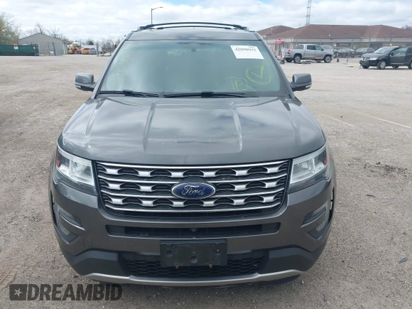 2016 Ford Explorer Limited with VIN 1FM5K8F89GGA06436, listed as a IAAI auction lot 42098933 with 215,526 mi miles. Bid and sale history available at carsss.com. Image 6.