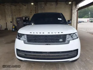 2023 Land Rover Range Rover SE with VIN SALKPBFUXPA078390, listed as a IAAI auction lot 39388993 with 11,011 mi miles. Bid and sale history available at carsss.com. Image 6.