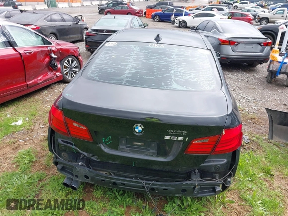 2012 BMW 5 Series 528i with VIN WBAXG5C5XCDX01864, listed as a IAAI auction lot 41910337 with 200,110 mi miles. Bid and sale history available at carsss.com. Image 17.