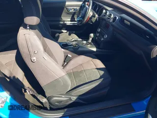 2017 Ford Mustang V6 с VIN 1FA6P8AM0H5320588, выставлен на аукционе IAAI как лот 41533399 с пробегом 127 710 миль миль и . История ставок и продаж доступна на DreamBid. Изображение 5.