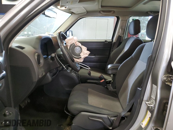 2015 Jeep Patriot Latitude with VIN 1C4NJPFB6FD430038, listed as a Copart auction lot 49212445 with 78,934 mi miles and Salvage Title. Bid and sale history available at DreamBid. Image 7.
