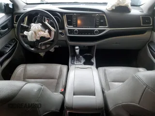 2018 Toyota Highlander Limited with VIN 5TDDZRFH0JS491953, listed as a Copart auction lot 58391675 with 212,019 mi miles and Salvage title. Bid and sale history available at DreamBid. Image 8.