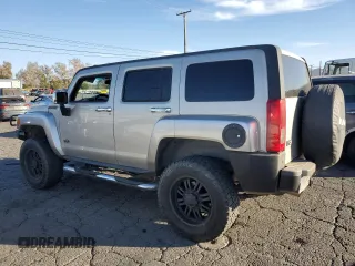2007 Hummer H3 SUV with VIN 5GTDN13E978254231, listed as a Copart auction lot 84193954 with 129,926 mi miles and Salvage Title. Bid and sale history available at carsss.com. Image 2.
