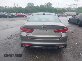 2016 Kia Optima SXL Turbo z VIN 5XXGV4L24GG085759, wystawiony jako IAAI lot #42179979 z przebiegiem 105 318 mil mil oraz . Historia ofert i sprzedaży dostępna na DreamBid. Obrazek 17.