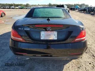2019 Mercedes-Benz SLC 300 z VIN WDDPK3JA2KF160422, wystawiony jako Copart lot #82179423 z przebiegiem 31 052 mil mil oraz . Historia ofert i sprzedaży dostępna na DreamBid. Obrazek 10.