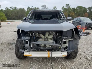 2019 Toyota 4Runner SR5 with VIN JTEZU5JR1K5194660, listed as a Copart auction lot 82414564 with 75,069 mi miles and Clean Title. Bid and sale history available at carsss.com. Image 5.