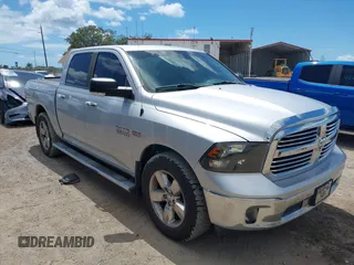 2016 Ram 1500 Lone Star z VIN 1C6RR6LT3GS145898, wystawiony jako IAAI lot #42258612 z przebiegiem 103 794 mil mil oraz . Historia ofert i sprzedaży dostępna na DreamBid. Obrazek 1.
