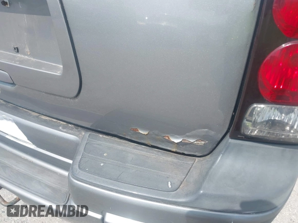 2008 Chevrolet TrailBlazer 3LT with VIN 1GNDT13S482124145, listed as a IAAI auction lot 42191388 with 140,925 mi miles and . Bid and sale history available at DreamBid. Image 12.