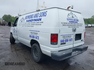 2007 Ford Econoline Cargo Commercial z VIN 1FTNE24W77DB00407, wystawiony jako IAAI lot #42330484 z przebiegiem 128 369 mil mil oraz . Historia ofert i sprzedaży dostępna na DreamBid. Obrazek 3.
