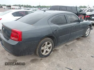 2008 Dodge Charger z VIN 2B3KA43R88H204836, wystawiony jako IAAI lot #42101356 z przebiegiem 289 267 mil mil oraz . Historia ofert i sprzedaży dostępna na DreamBid. Obrazek 4.