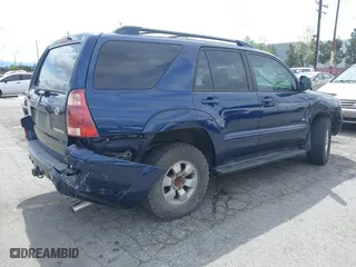 2005 Toyota 4Runner SR5 with VIN JTEZU14R658029145, listed as a IAAI auction lot 41899932 with 290,171 mi miles. Bid and sale history available at carsss.com. Image 4.