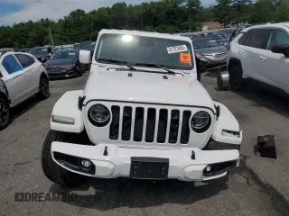 2021 Jeep Wrangler Unlimited Sahara Altitude with VIN 1C4HJXEG1MW586273, listed as a Copart auction lot 61723485 with 76,236 mi miles and Salvage title. Bid and sale history available at DreamBid. Image 5.