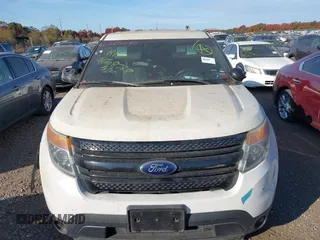 2013 Ford Police Interceptor Utility z VIN 1FM5K8AR1DGC20753, wystawiony jako IAAI lot #40718640 z przebiegiem Nie podano mil oraz . Historia ofert i sprzedaży dostępna na DreamBid. Obrazek 11.