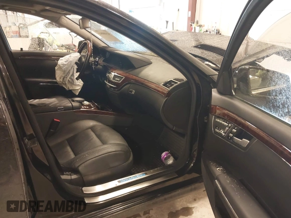 2012 Mercedes-Benz S 550 with VIN WDDNG9EB2CA481521, listed as a IAAI auction lot 41488845 with 89,186 mi miles and . Bid and sale history available at DreamBid. Image 5.