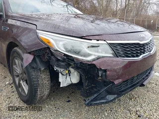 2020 Kia Optima LX z VIN 5XXGT4L33LG383504, wystawiony jako IAAI lot #41644910 z przebiegiem 70 227 mil mil oraz . Historia ofert i sprzedaży dostępna na DreamBid. Obrazek 17.