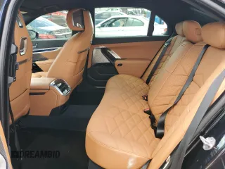 2024 BMW 7 Series 740i z VIN WBA23EH00RCP83346, wystawiony jako Copart lot #74360314 z przebiegiem Nie podano mil oraz Nie do naprawy • Non repairable. Historia ofert i sprzedaży dostępna na DreamBid. Obrazek 10.