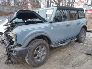 2023 Ford Bronco z VIN 1FMEE5BP2PLC08268, wystawiony jako IAAI lot #41207041 z przebiegiem 10 241 mil mil oraz . Historia ofert i sprzedaży dostępna na DreamBid. Obrazek 17.