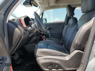 2016 Jeep Renegade Trailhawk with VIN ZACCJBCT7GPD39077, listed as a Copart auction lot 61267375 with 175,784 mi miles and Salvage title. Bid and sale history available at DreamBid. Image 7.