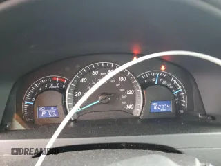 2015 Toyota Camry XLE z VIN 4T4BF1FK7FR460099, wystawiony jako Copart lot #57674195 z przebiegiem 162 774 mil mil oraz Szkoda całkowita • Salvage title. Historia ofert i sprzedaży dostępna na DreamBid. Obrazek 9.