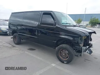 2010 Ford Econoline Passenger XL z VIN 1FBNE3BL8ADA02903, wystawiony jako IAAI lot #42103974 z przebiegiem Nie podano mil oraz . Historia ofert i sprzedaży dostępna na DreamBid. Obrazek 1.