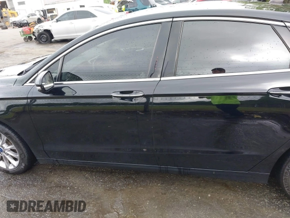 2017 Ford Fusion SE with VIN 3FA6P0HD1HR292109, listed as a IAAI auction lot 42190710 with 107,835 mi miles and . Bid and sale history available at DreamBid. Image 15.