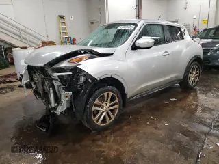 2015 Nissan Juke SV z VIN JN8AF5MV4FT557494, wystawiony jako Copart lot #45859305 z przebiegiem 114 965 mil mil oraz Szkoda całkowita • Salvage title. Historia ofert i sprzedaży dostępna na DreamBid. Obrazek 1.