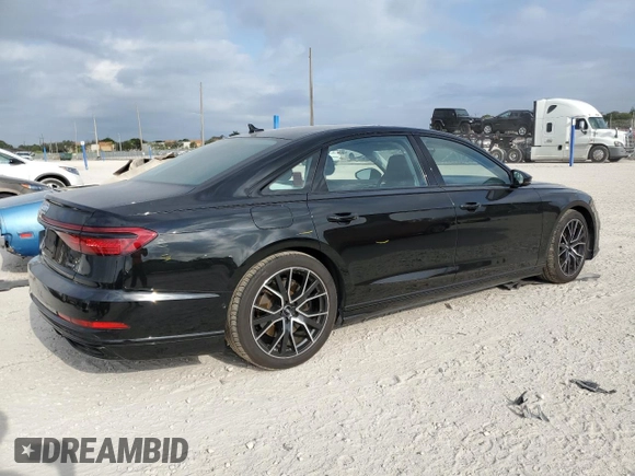 2020 Audi A8 z VIN WAU8EAF84LN004211, wystawiony jako Copart lot #53280765 z przebiegiem 66 930 mil mil oraz Szkoda całkowita • Salvage title. Historia ofert i sprzedaży dostępna na DreamBid. Obrazek 3.