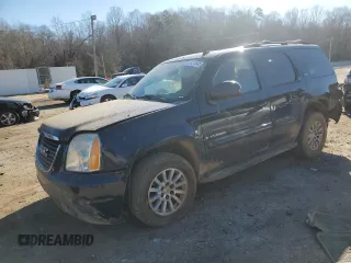 2007 GMC Yukon SLE with VIN 1GKFK13017J148978, listed as a Copart auction lot 89213835 with 192,769 mi miles and Salvage Title. Bid and sale history available at carsss.com. Image 1.