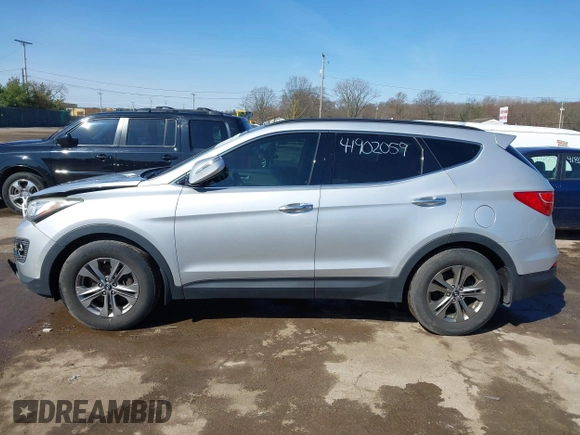 2014 Hyundai Santa Fe Sport with VIN 5XYZU3LB7EG136332, listed as a IAAI auction lot 41902059 with 200,140 mi miles. Bid and sale history available at carsss.com. Image 14.