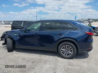 2025 Mazda CX-90 Preferred z VIN JM3KKBHD7S1200318, wystawiony jako IAAI lot #42045306 z przebiegiem 4 886 mil mil oraz . Historia ofert i sprzedaży dostępna na DreamBid. Obrazek 15.
