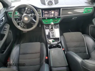 2023 Porsche Macan GTS z VIN WP1AF2A59PLB56652, wystawiony jako Copart lot #44439815 z przebiegiem 21 757 mil mil oraz Szkoda całkowita • Salvage title. Historia ofert i sprzedaży dostępna na DreamBid. Obrazek 8.