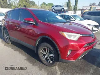 2018 Toyota RAV4 XLE with VIN JTMWFREV8JD119720, listed as a IAAI auction lot 41981890 with 43,048 mi miles. Bid and sale history available at carsss.com. Image 1.