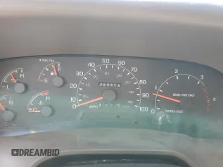2000 Ford F-250 XL with VIN 1FTNX20F5YEB36415, listed as a Copart auction lot 55061505 with 225,855 mi miles and Salvage title. Bid and sale history available at DreamBid. Image 9.