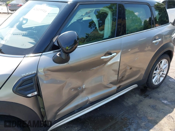 2019 MINI Countryman Cooper with VIN WMZYS7C5XK3F46936, listed as a IAAI auction lot 42419916 with 43,383 mi miles and . Bid and sale history available at DreamBid. Image 6.