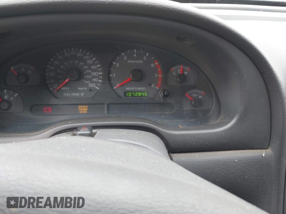 2002 Ford Mustang GT Deluxe z VIN 1FAFP45X32F169177, wystawiony jako IAAI lot #41880690 z przebiegiem 107 284 mil mil oraz . Historia ofert i sprzedaży dostępna na DreamBid. Obrazek 7.