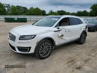 2019 Lincoln Nautilus Reserve z VIN 2LMPJ6LP2KBL21241, wystawiony jako Copart lot #54930625 z przebiegiem 119 233 mil mil oraz Nie do naprawy • Non repairable. Historia ofert i sprzedaży dostępna na DreamBid. Obrazek 1.