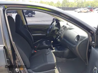 2014 Nissan Versa SV z VIN 3N1CN7AP8EL842374, wystawiony jako IAAI lot #42684858 z przebiegiem 123 734 mil mil oraz . Historia ofert i sprzedaży dostępna na DreamBid. Obrazek 5.