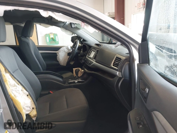 2017 Toyota Highlander LE with VIN 5TDBZRFH5HS377917, listed as a IAAI auction lot 42488526 with 63,460 mi miles and . Bid and sale history available at DreamBid. Image 5.
