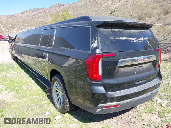 2022 GMC Yukon XL SLT with VIN 1GKS1GKD0NR157999, listed as a IAAI auction lot 39398605 with 1 mi miles. Bid and sale history available at carsss.com. Image 3.