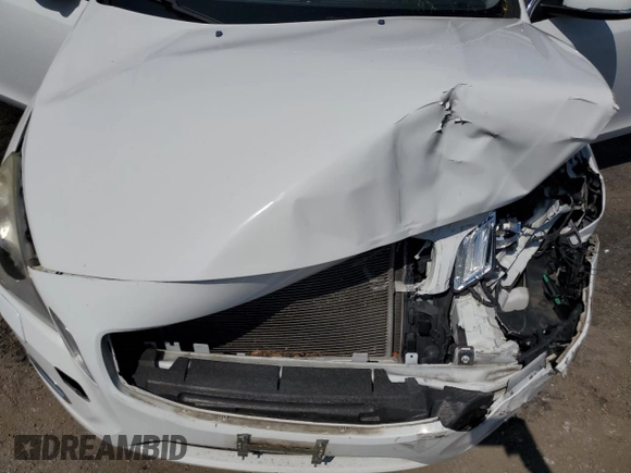 2013 Volvo S60 T5 Premier with VIN YV1612FS5D1228372, listed as a Copart auction lot 61927585 with 98,451 mi miles and Salvage title. Bid and sale history available at DreamBid. Image 11.