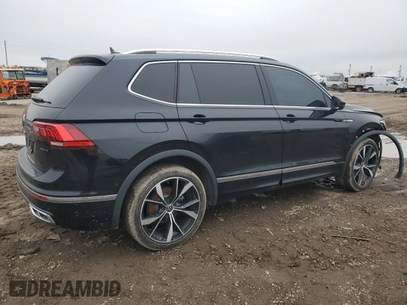 2024 Volkswagen Tiguan SEL R-Line с VIN 3VV4B7AX8RM037891, выставлен на аукционе Copart как лот 45950905 с пробегом 33 661 миль миль и Списание • Salvage title. История ставок и продаж доступна на DreamBid. Изображение 3.