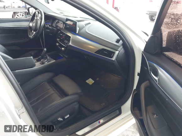 2018 BMW 5 Series 530e с VIN WBAJA9C57JB249475, выставлен на аукционе IAAI как лот 42232097 с пробегом 107 341 миль миль и . История ставок и продаж доступна на DreamBid. Изображение 5.