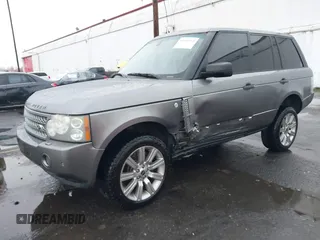 2007 Land Rover Range Rover SC z VIN SALMF13427A261552, wystawiony jako IAAI lot #40930292 z przebiegiem 143 865 mil mil oraz . Historia ofert i sprzedaży dostępna na DreamBid. Obrazek 17.